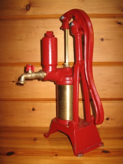 Hitzer hand pump